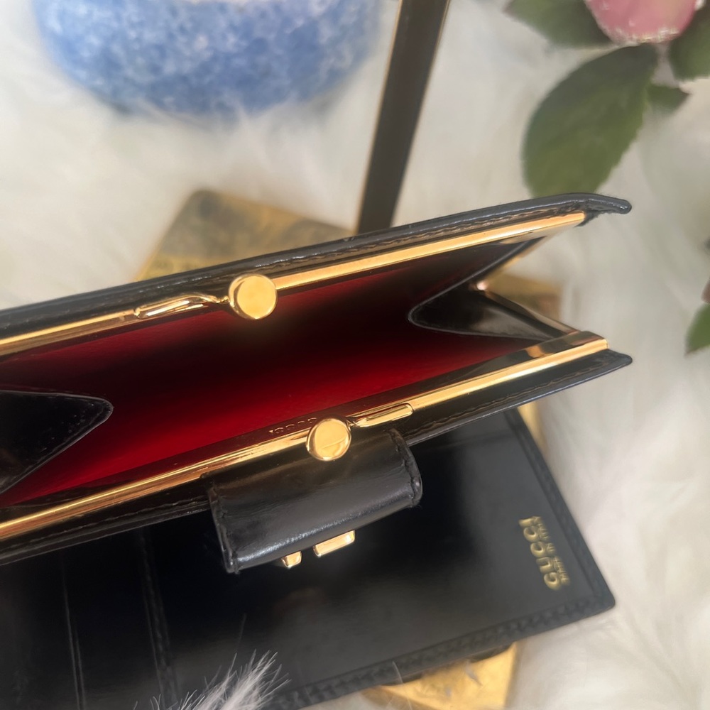 💜Gucci Leather Wallet with Kiss Lock - Picture 16 of 16